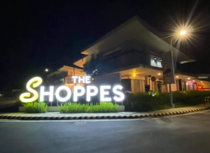 The Shoppes: Lifestyle Center showcasing innovative lighting design.